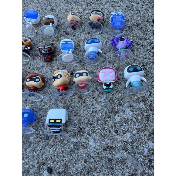 Funko Pop Bitty Pop bundle marvel and more - Picture 4 of 5